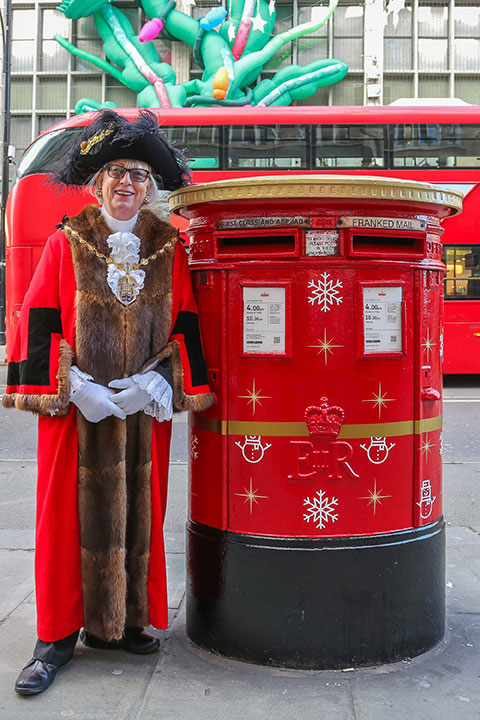 London - Christmas Box